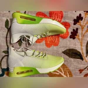 NEW DKNY White and Lime Green Sneakers